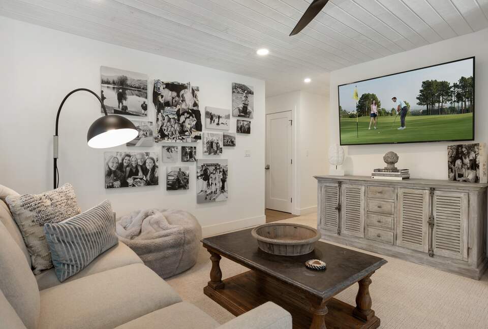 Beautifully Remodeled Mid-Century Modern Vail Home - Vail, Colorado