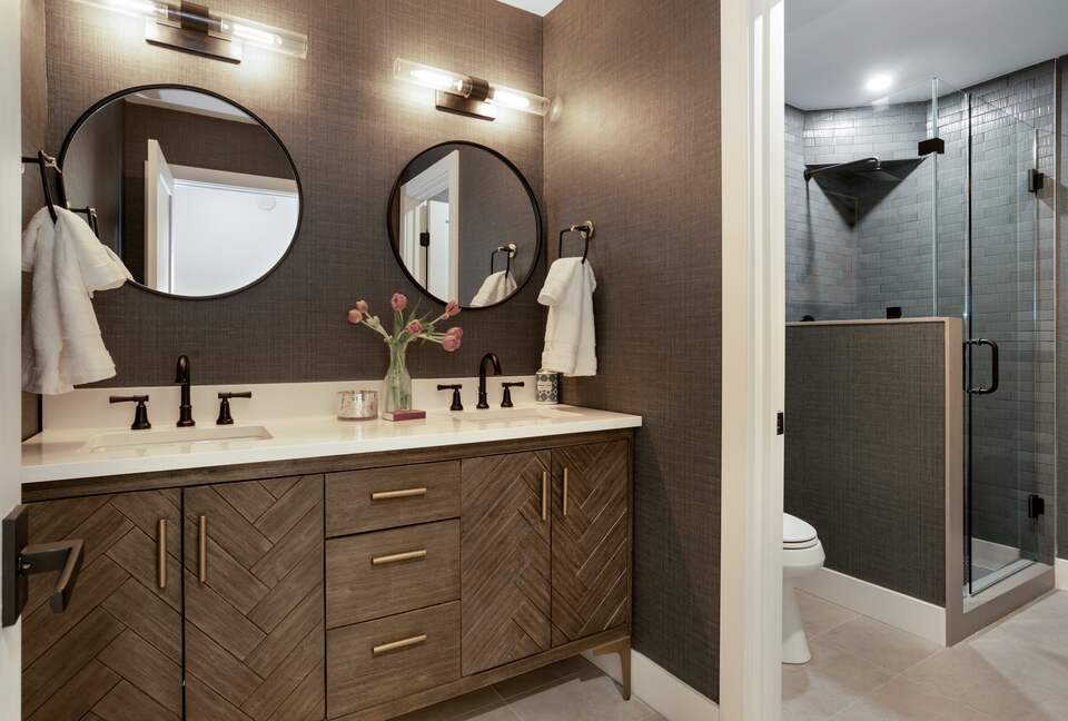 Beautifully Remodeled Mid-Century Modern Vail Home - Vail, Colorado