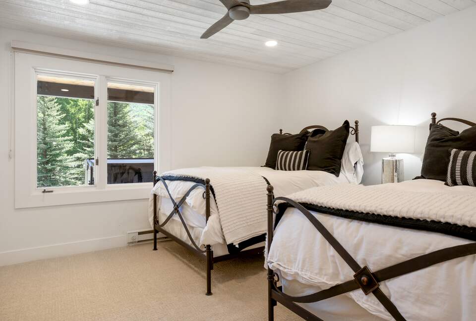 Beautifully Remodeled Mid-Century Modern Vail Home - Vail, Colorado