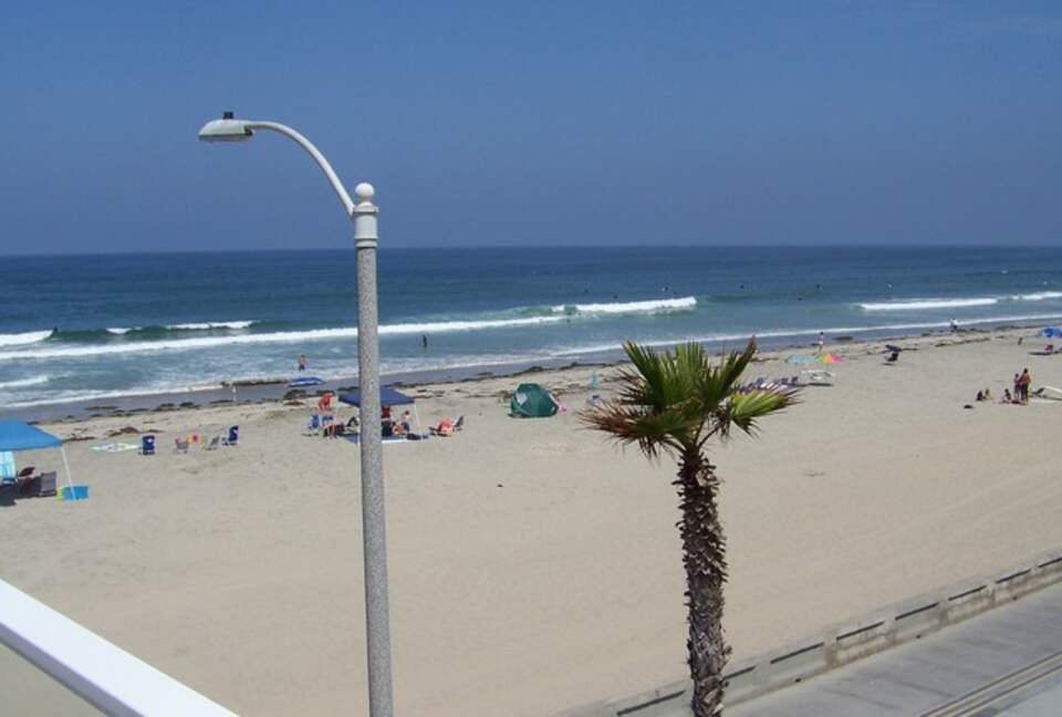 Mission Beach Oceanfront - San Diego (Mission Beach), California