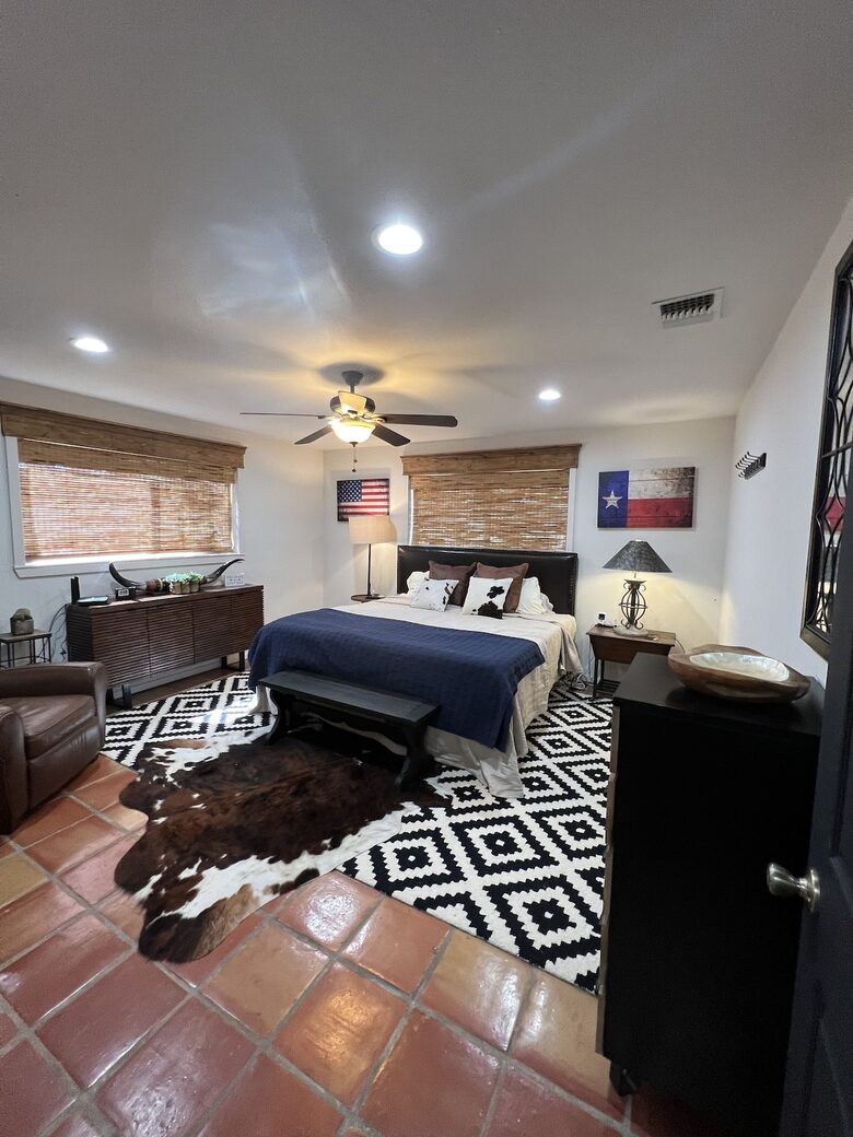 Private Getaway with a Game Room - Near Frio River - Leakey, Texas