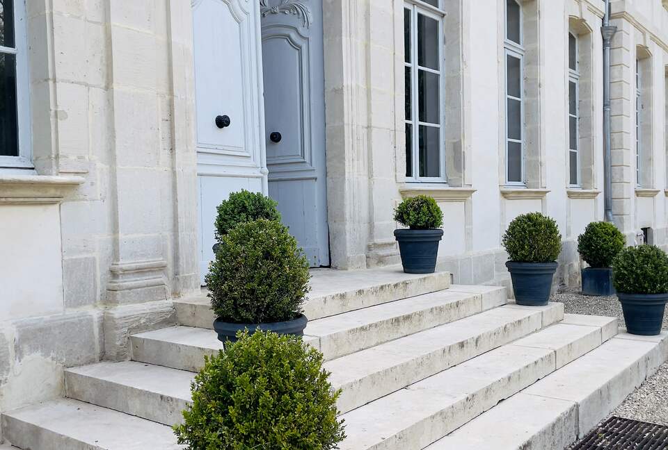 Château d'Isle-sur-Marne (R) - Isle sur Marne, France
