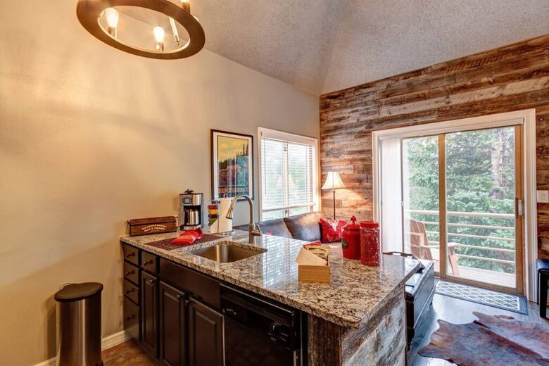 Luxury Ski In/Creekside Condo In Heart of Breck - Breckenridge, Colorado