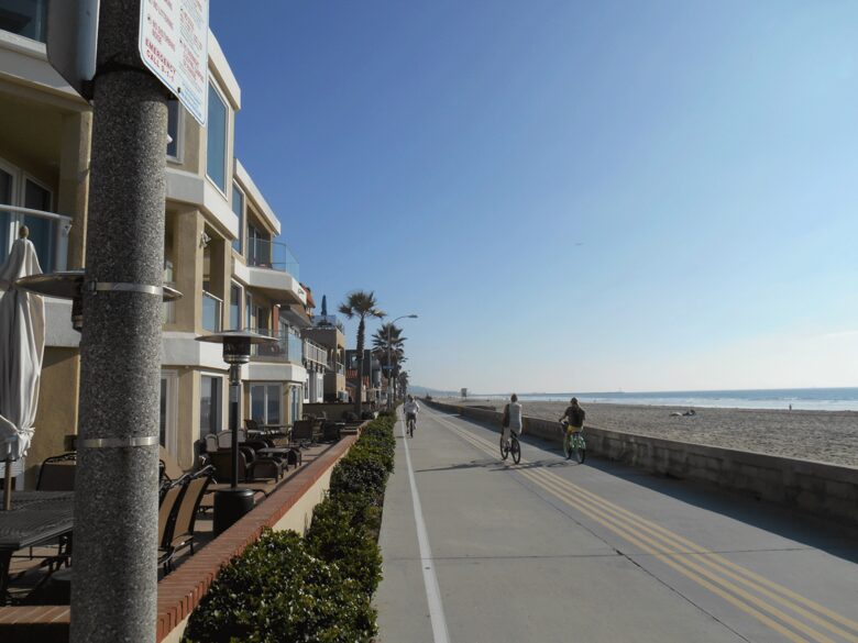 Mission Beach Oceanfront - San Diego (Mission Beach), California