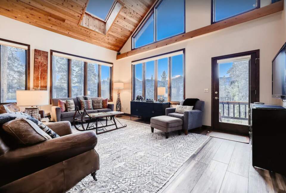 Ullr Haus with Sauna + Private Hot Tub + Views - Breckenridge, Colorado