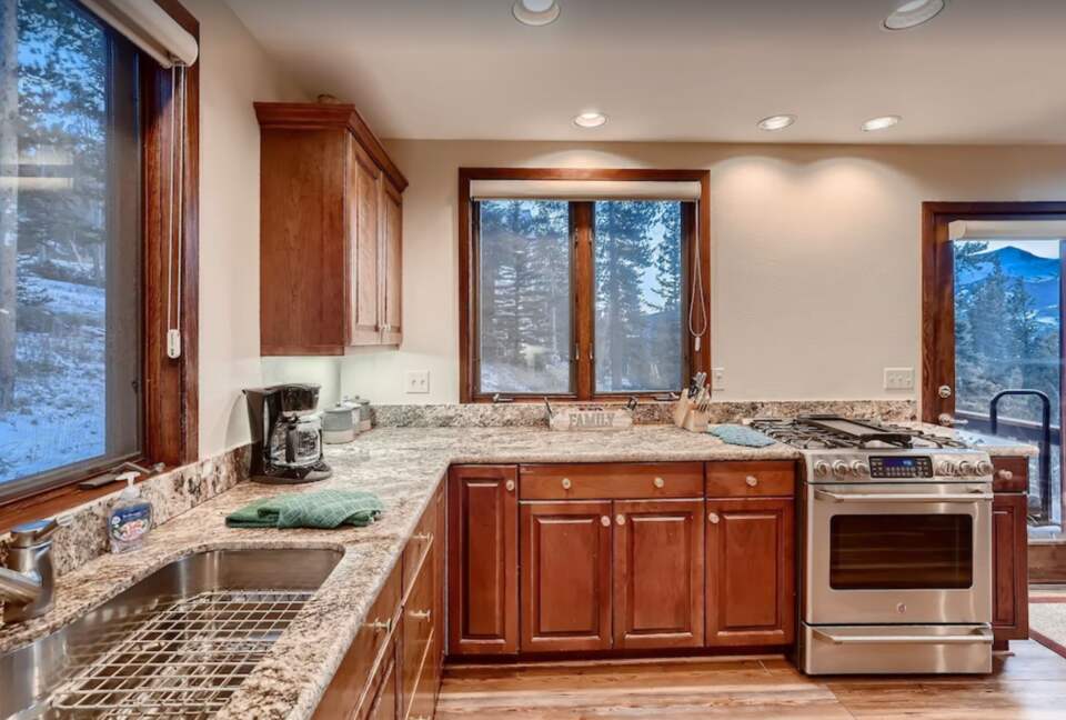 Ullr Haus with Sauna + Private Hot Tub + Views - Breckenridge, Colorado