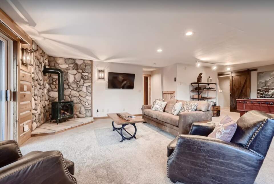 Ullr Haus with Sauna + Private Hot Tub + Views - Breckenridge, Colorado