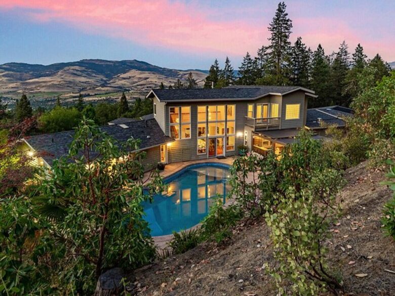 Wine Country Estate in Artist's Enclave - Ashland, Oregon
