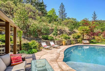 Wine Country Estate in Artist's Enclave - Ashland, Oregon