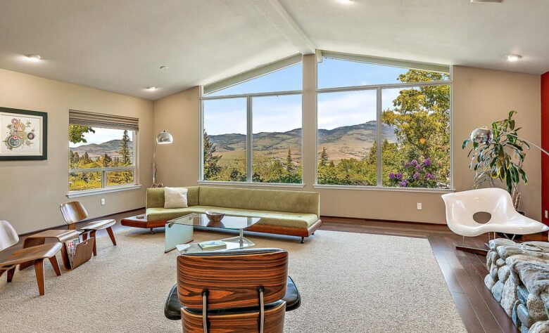 Wine Country Estate in Artist's Enclave - Ashland, Oregon