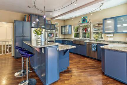 Wine Country Estate in Artist's Enclave - Ashland, Oregon