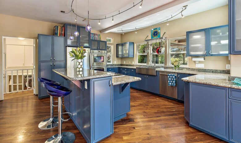 Wine Country Estate in Artist's Enclave - Ashland, Oregon