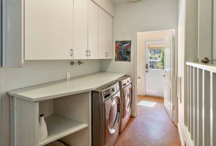 Wine Country Estate in Artist's Enclave - Ashland, Oregon