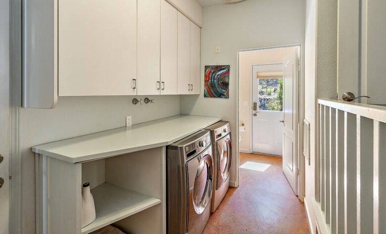 Wine Country Estate in Artist's Enclave - Ashland, Oregon