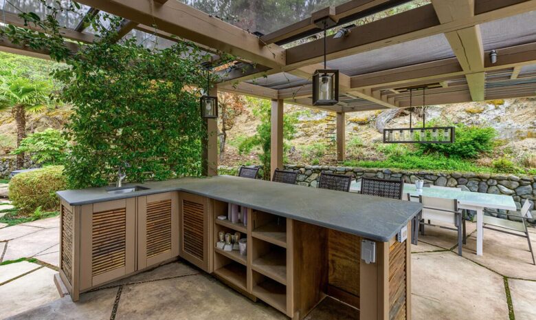 Wine Country Estate in Artist's Enclave - Ashland, Oregon