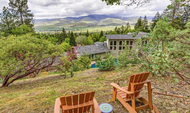 Wine Country Estate in Artist's Enclave - Ashland, Oregon