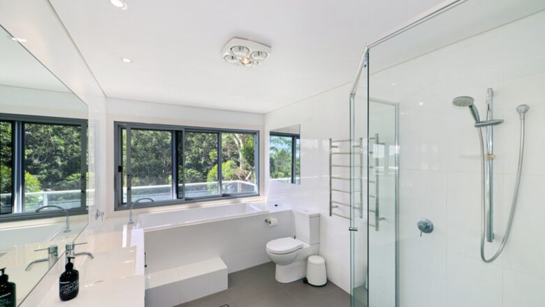 Fairscene Crescent - Avoca Beach, Australia