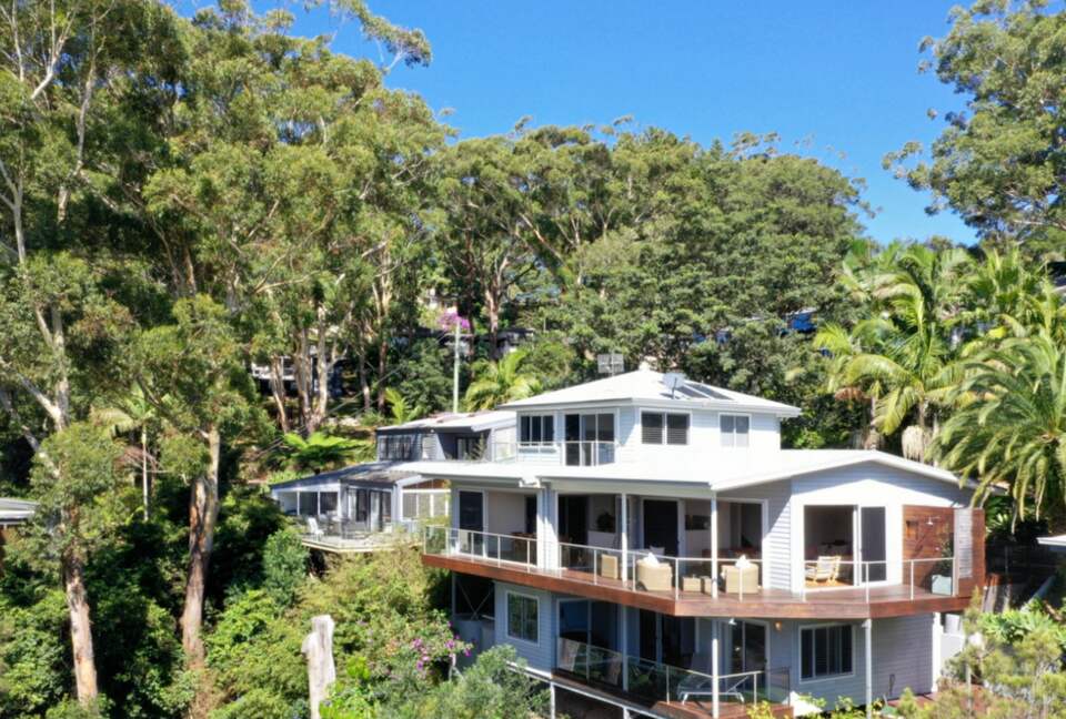 Fairscene Crescent - Avoca Beach, Australia