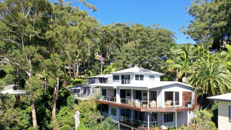 Fairscene Crescent - Avoca Beach, Australia