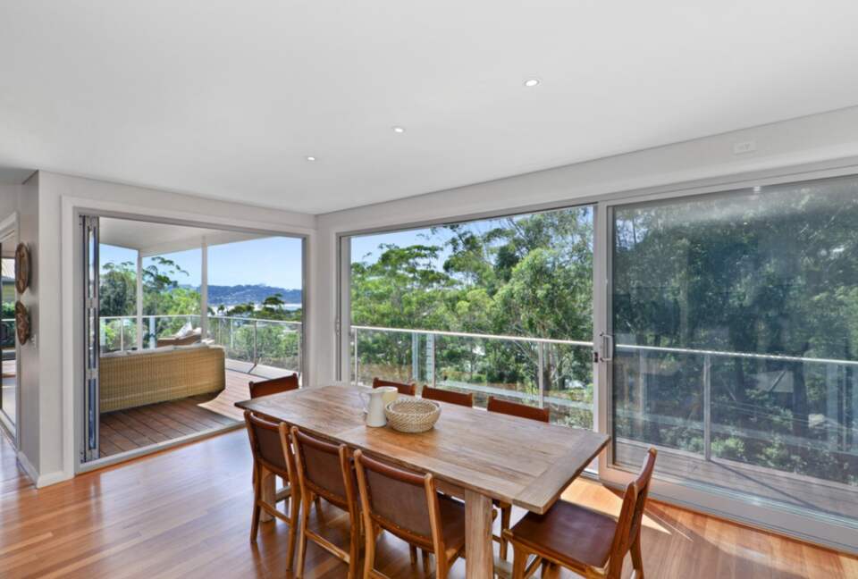 Fairscene Crescent - Avoca Beach, Australia