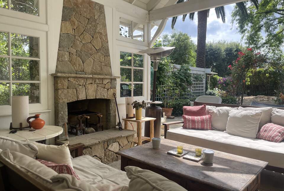 Gorgeous Historic Cottage - Walk to Town - Ojai, California