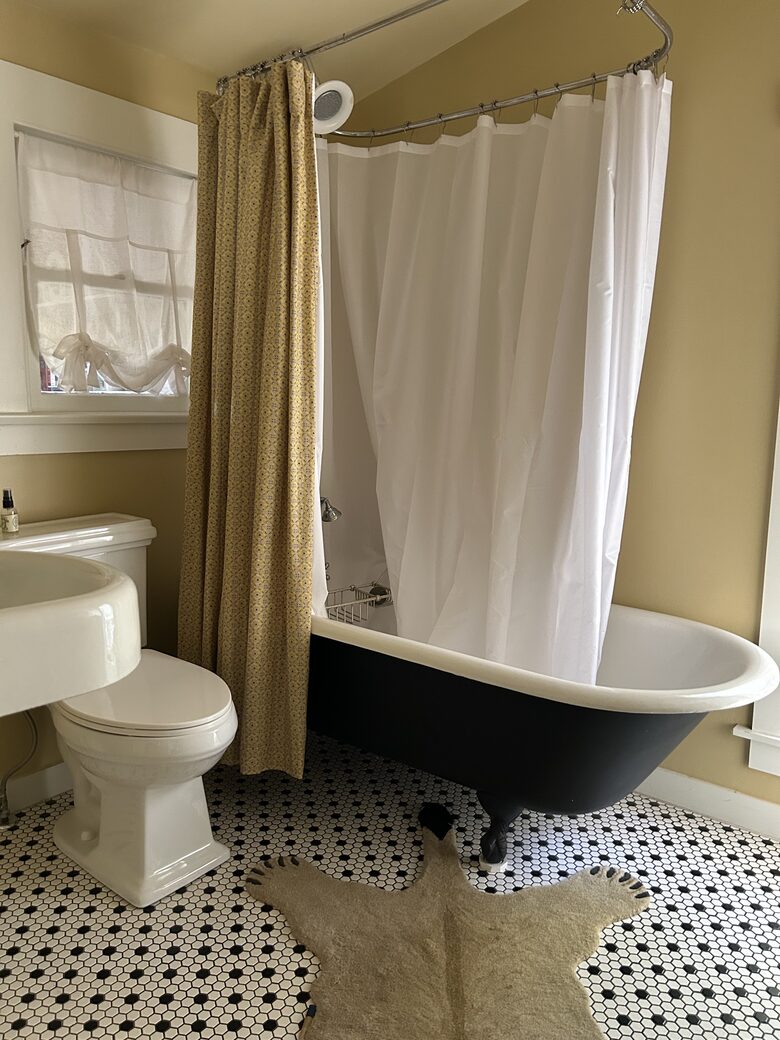 Gorgeous Historic Cottage - Walk to Town - Ojai, California