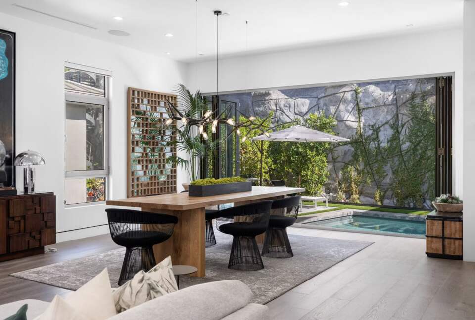 Los Angeles Luxe Getaway with a Pool - Los Angeles, California