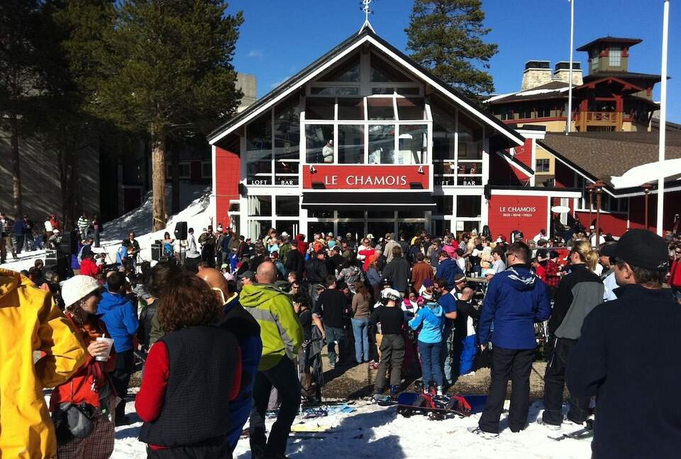 Luxury Ski-in-Ski-out Palisades Tahoe Village Retreat | With Mountain & Plaza Views - Olympic Valley, California