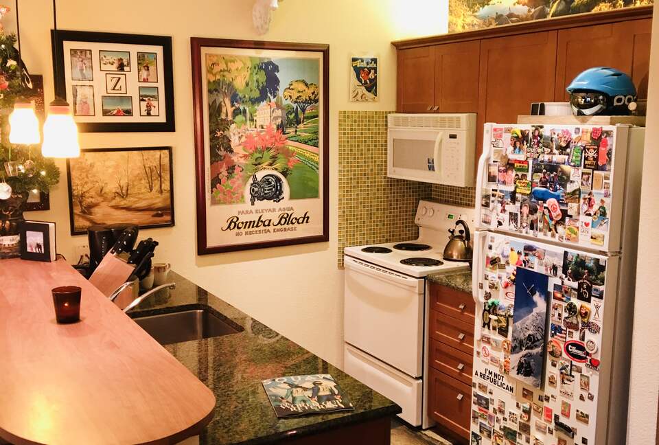 Luxury Ski-in-Ski-out Palisades Tahoe Village Retreat | With Mountain & Plaza Views - Olympic Valley, California