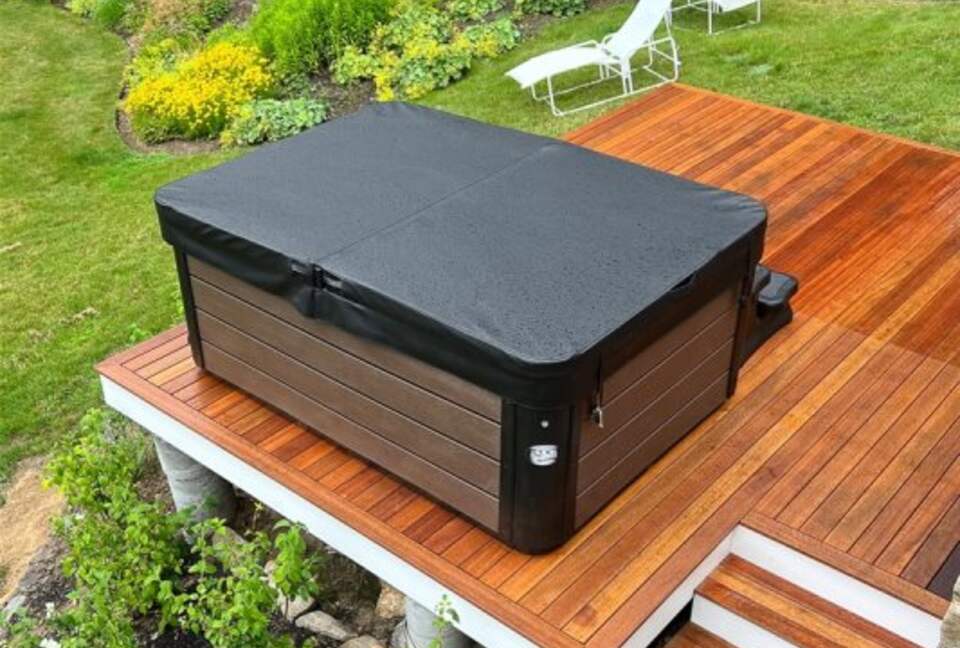 Boothbay Harbor - Spruce Point Stunner | Waterfront With Deep Water Dock Access - Boothbay Harbor, Maine