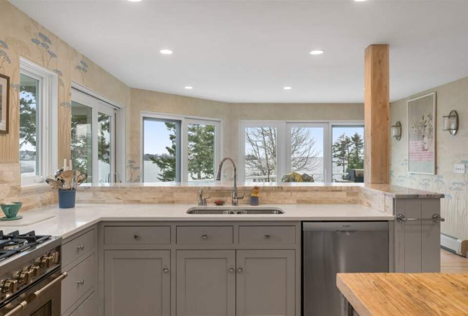 Boothbay Harbor - Spruce Point Stunner | Waterfront With Deep Water Dock Access - Boothbay Harbor, Maine