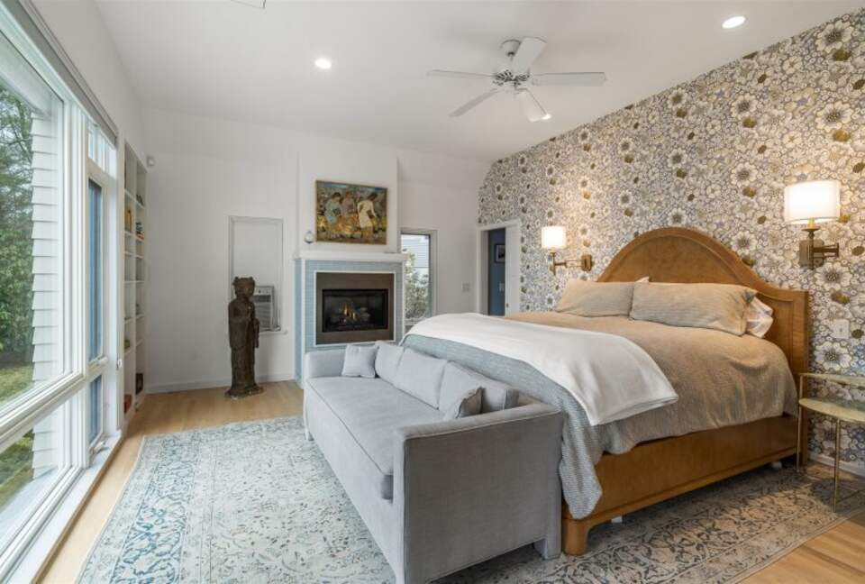 Boothbay Harbor - Spruce Point Stunner | Waterfront With Deep Water Dock Access - Boothbay Harbor, Maine