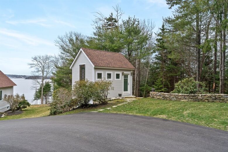 Boothbay Harbor - Spruce Point Stunner | Waterfront With Deep Water Dock Access - Boothbay Harbor, Maine