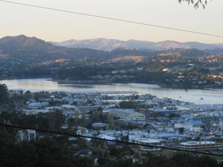 Sausalito Living with Spectacular Views - Sausalito, California
