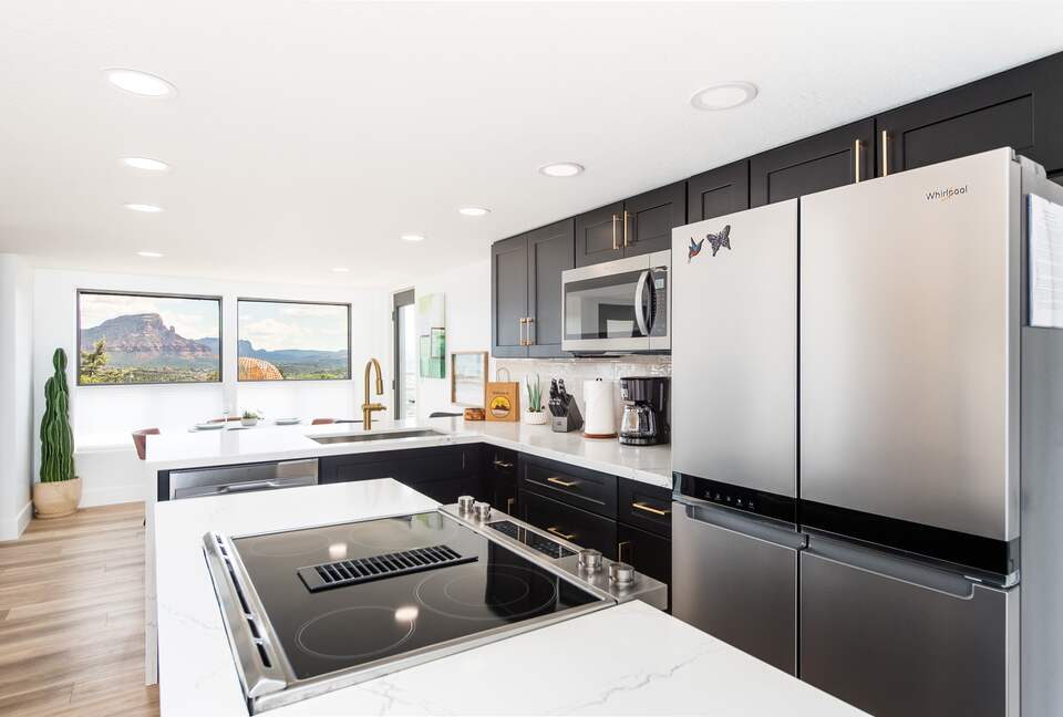Uptown Viewhouse with Endless Views + Hot Tub - Sedona, Arizona