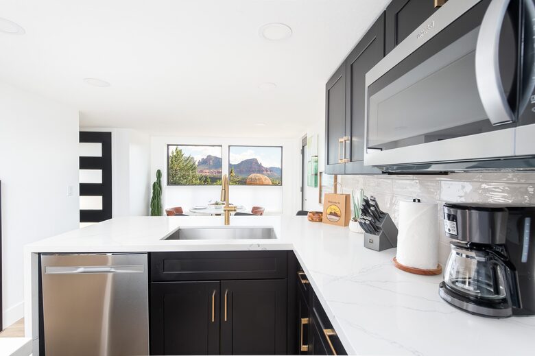 Uptown Viewhouse with Endless Views + Hot Tub - Sedona, Arizona