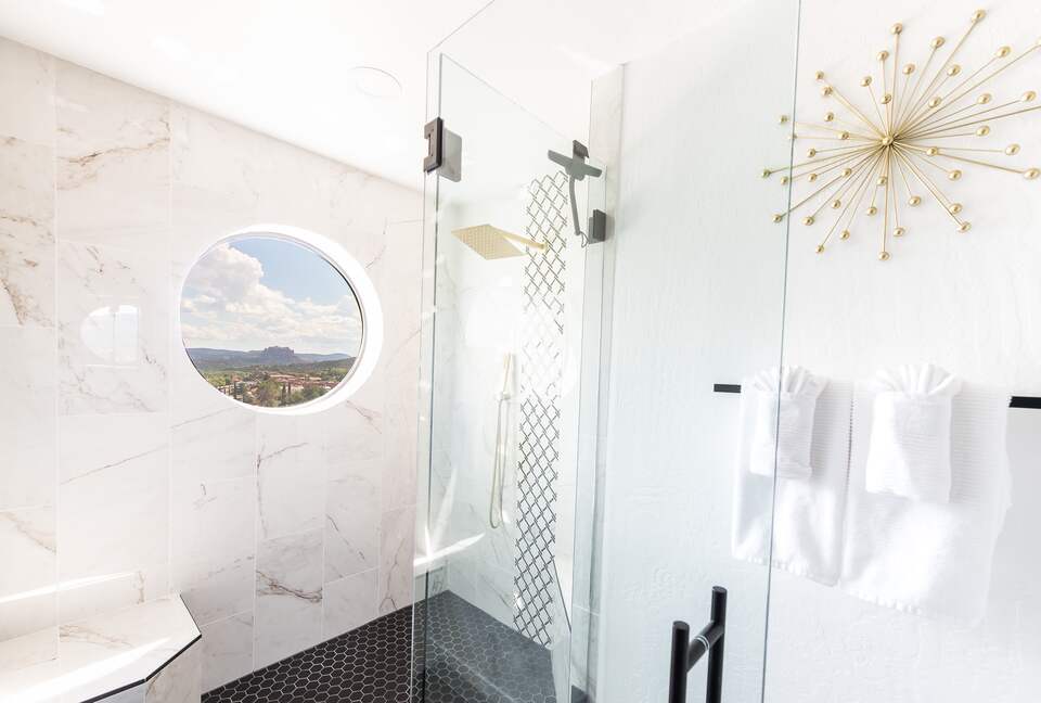 Uptown Viewhouse with Endless Views + Hot Tub - Sedona, Arizona