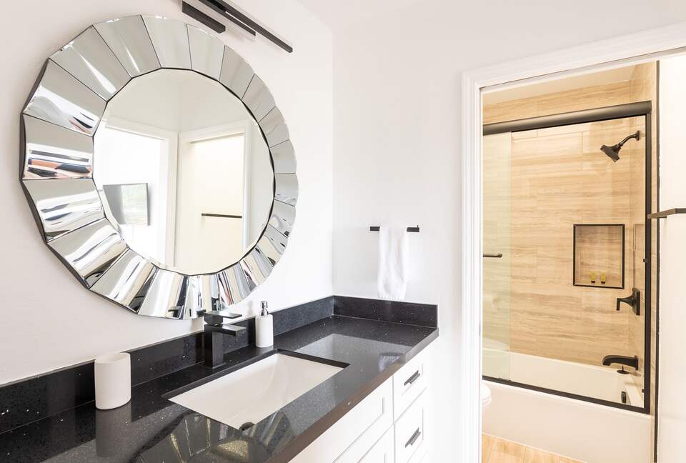 Uptown Viewhouse with Endless Views + Hot Tub - Sedona, Arizona