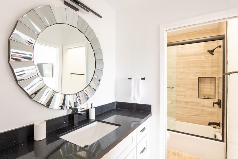 Uptown Viewhouse with Endless Views + Hot Tub - Sedona, Arizona