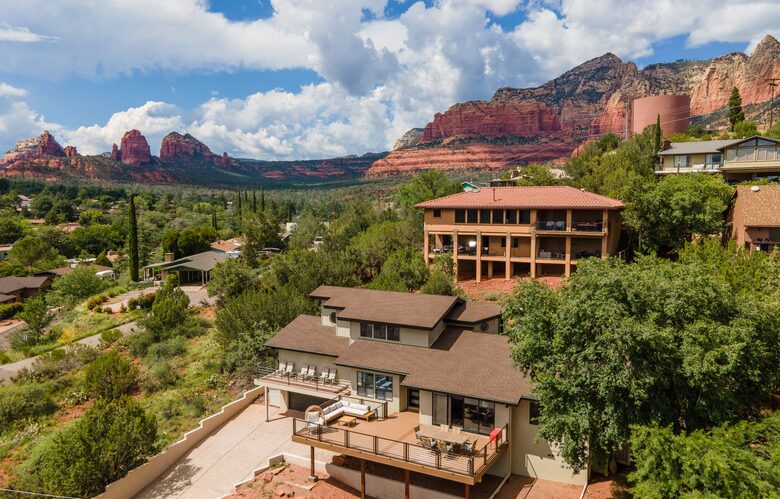 Uptown Viewhouse with Endless Views + Hot Tub - Sedona, Arizona