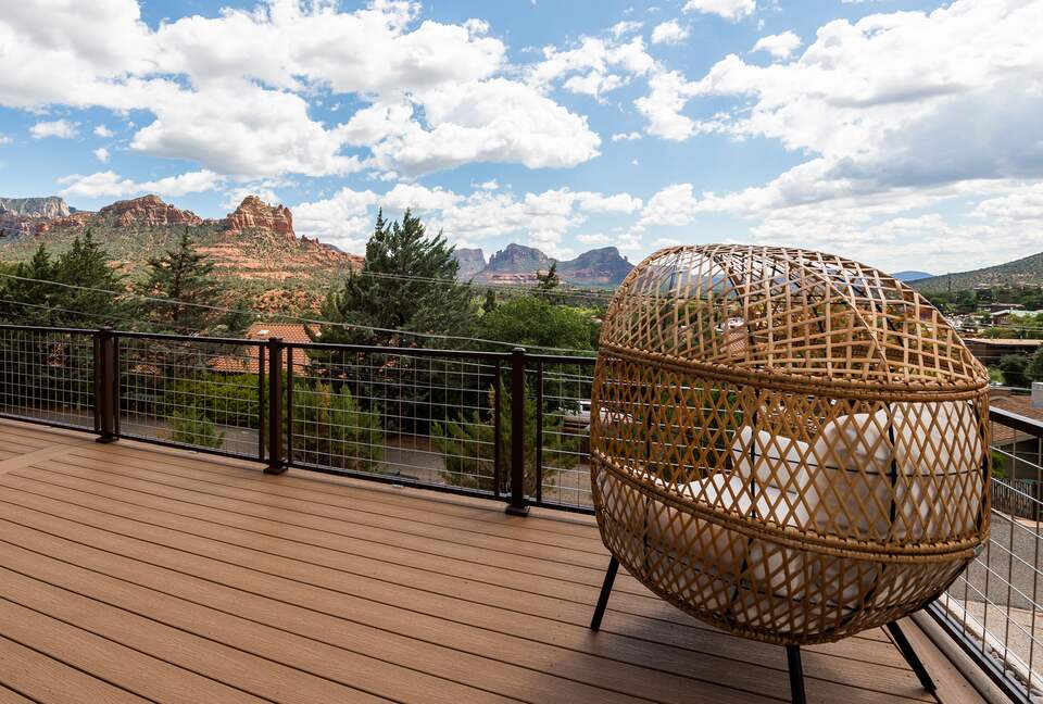 Uptown Viewhouse with Endless Views + Hot Tub - Sedona, Arizona