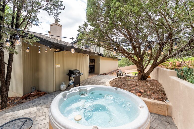 Uptown Viewhouse with Endless Views + Hot Tub - Sedona, Arizona