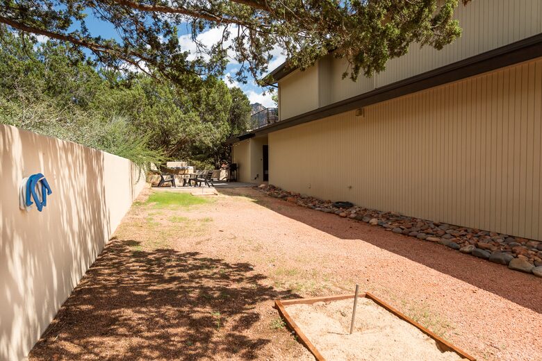 Uptown Viewhouse with Endless Views + Hot Tub - Sedona, Arizona