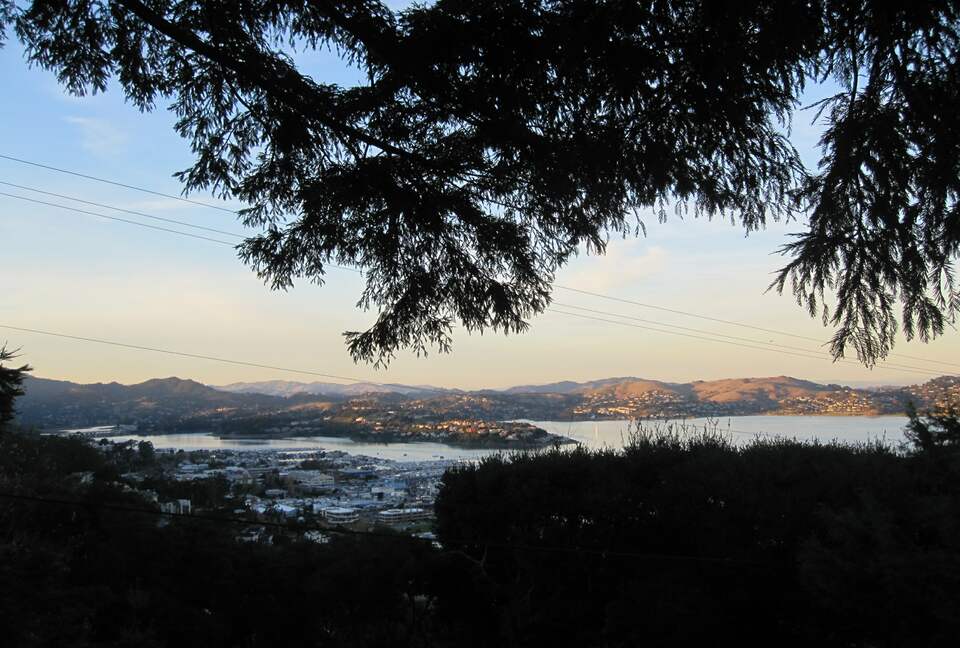 Sausalito Living with Spectacular Views - Sausalito, California