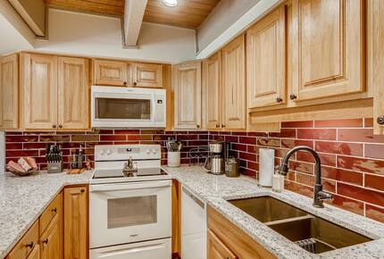 Bear Lodge at Copper Mountain - Frisco, Colorado