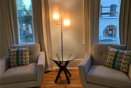 Perfectly Located, Chic New Orleans Apartment - New Orleans, Louisiana