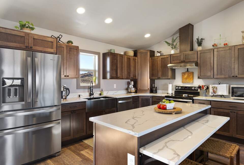 Brewster Retreat | EV charger, views, games, pets & trailer parking - Brewster, Washington