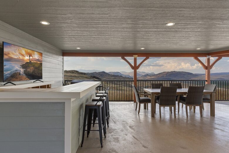 Brewster Retreat | EV charger, views, games, pets & trailer parking - Brewster, Washington