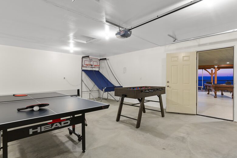 Brewster Retreat | EV charger, views, games, pets & trailer parking - Brewster, Washington