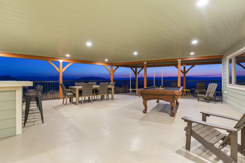 Brewster Retreat | EV charger, views, games, pets & trailer parking - Brewster, Washington